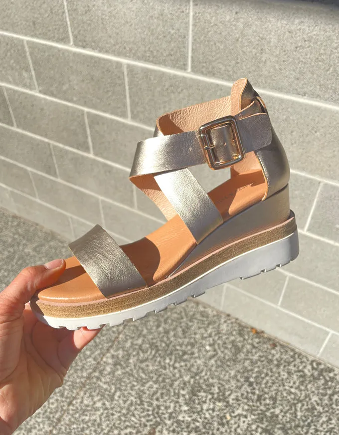 Becker Sandals Champagne