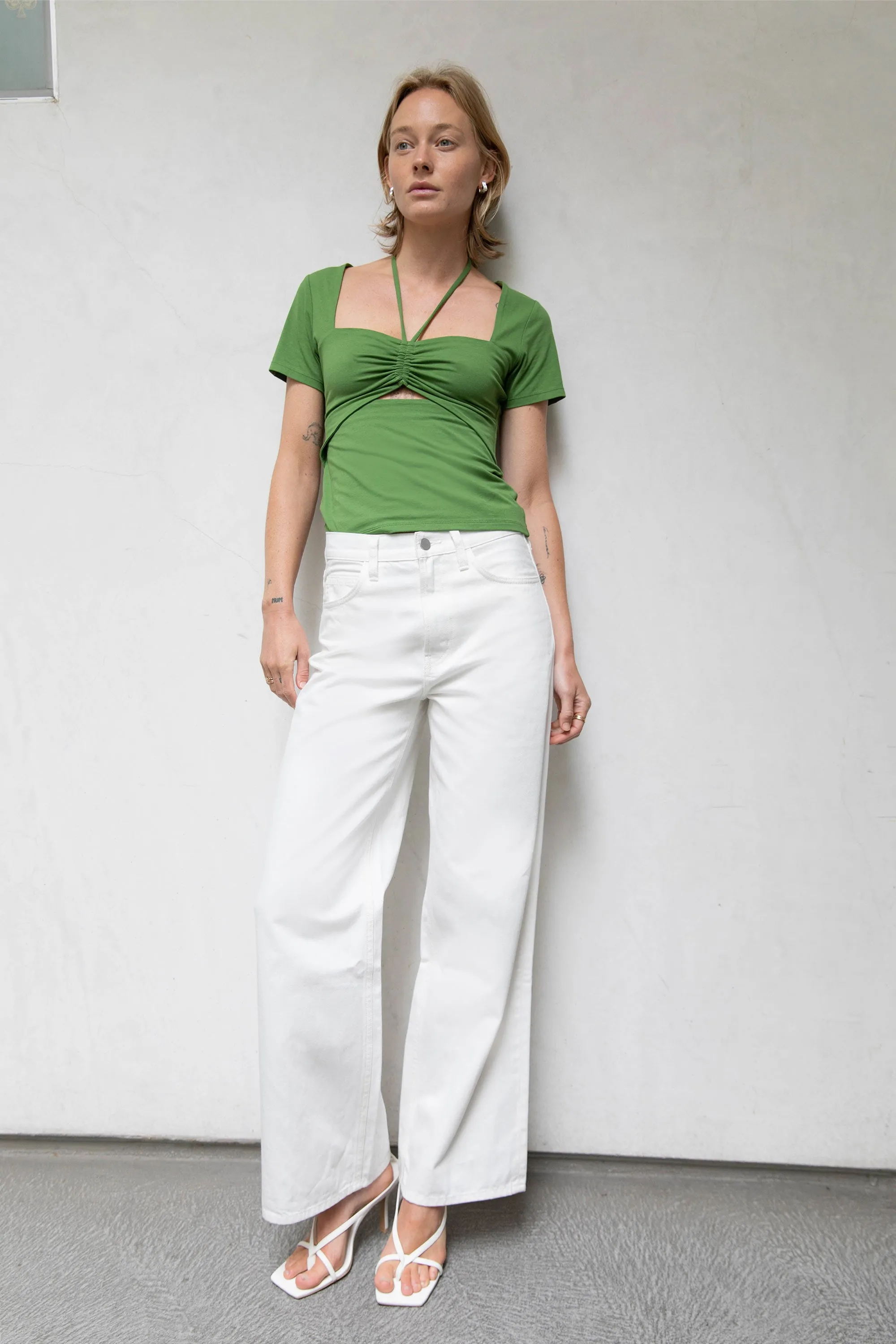 HALTER NECK CUTOUT TEE