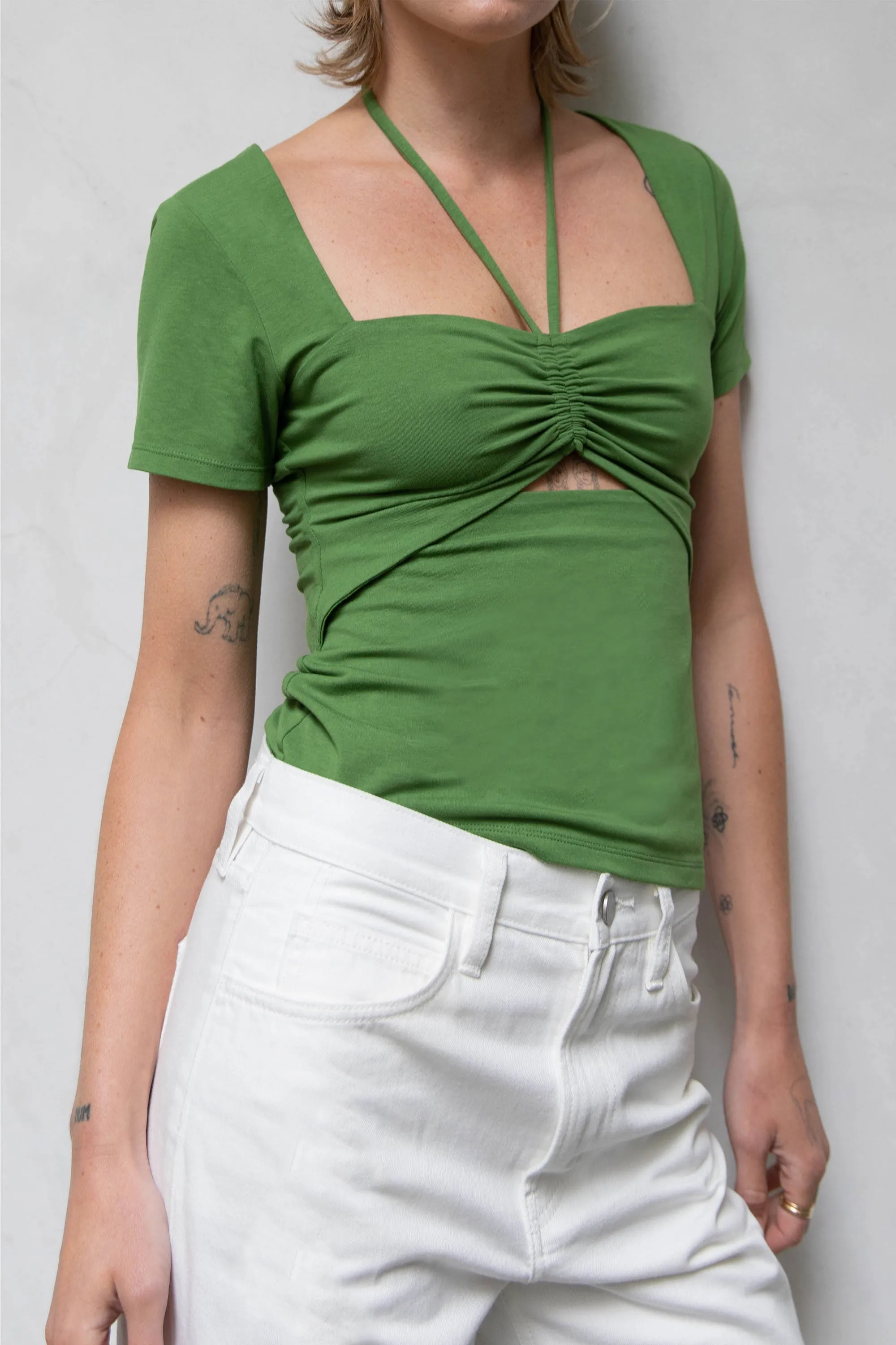 HALTER NECK CUTOUT TEE
